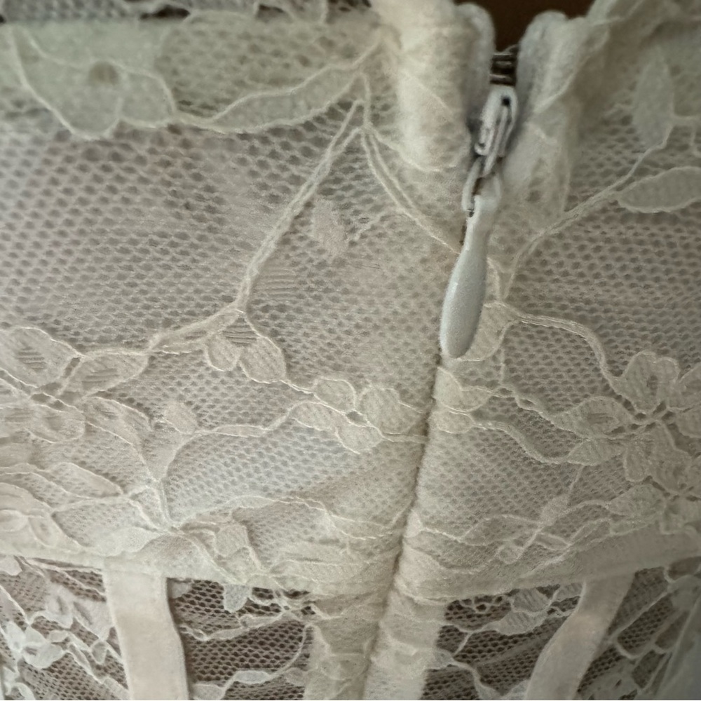 Guess Lace Dress Small NEW - Picture 9 of 9